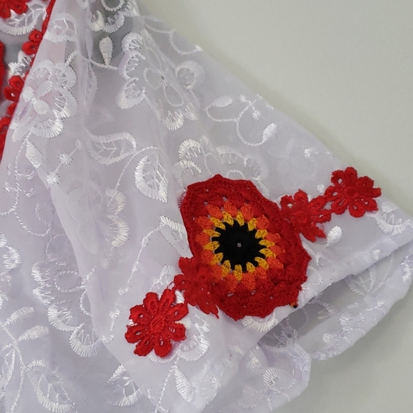 Beautiful Handmade Top Embroided New🌿 - Picture 3 of 5